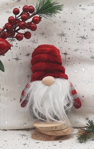 CZERWONY KRASNAL SKRZAT ŚWIĄTECZNY GNOM DEKORACJA