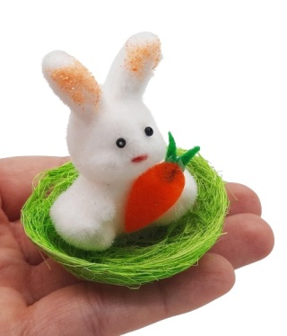 KRÓLICZEK W GNIAZDKU ZIELONY OZODBA WIELKANOCNA DO KOSZYCZKA