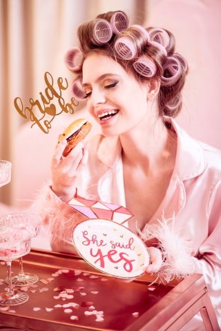 TOPPER BRIDE TO BE 17,5cm DEKORACJA TORTU BABECZEK