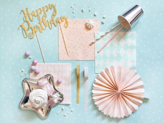 RÓŻOWE SERWETKI W ZŁOTE KROPKI 20szt. 33x33cm TRÓJWARSTWOWE