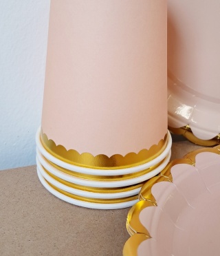 KUBECZKI PAPIEROWE BEŻOWE ZE ZŁOCENIEM 6szt. KUBECZKI JEDNORAZOWE 18cm