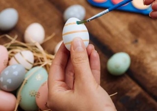 STYROPIANOWE JAJKA DO MALOWANIA 10szt + FARBKI