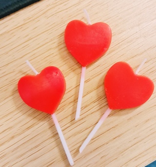 ŚWIECZKI CZERWONE SERDUSZKA 5szt. WALENTYNKI URODZINY