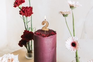 ZŁOTA ŚWIECZKA URODZINOWA CYFERKA 2 ELEGANCKA ŚWIECZKA 4,5cm