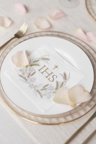 SERWETKI BIAŁE KOMUNIJNE IHS 33x33cm TRÓJWARSTWOWE 12szt.