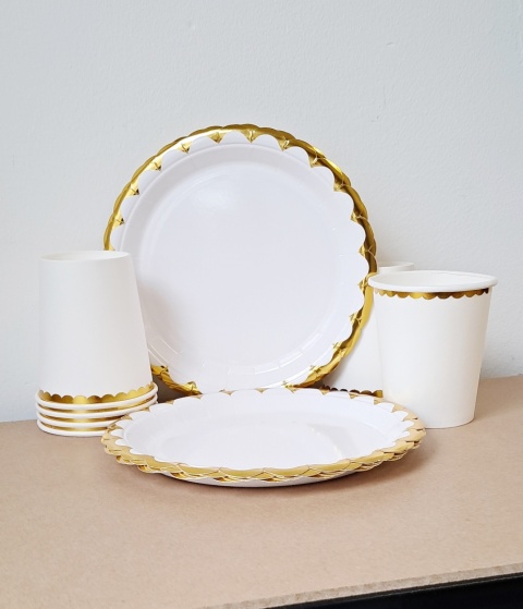 TALERZYKI I KUBECZKI BIAŁE Z FALBANKĄ ZESTAW DLA 6os.