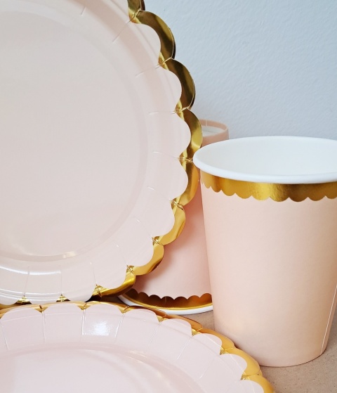 TALERZYKI I KUBECZKI BEŻOWE NUDE Z FALBANKĄ ZESTAW DLA 6os.