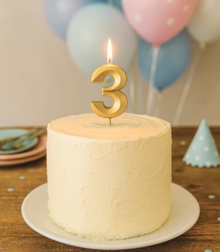 ŚWIECZKA CYFRA 3 ZŁOTA 5cm JASNE ZŁOTO ŚWIECZKA NA PIKU