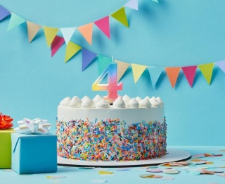 TĘCZOWA ŚWIECZKA CYFRA 4 KOLOROWA 8cm PASTELOWE OMBRE