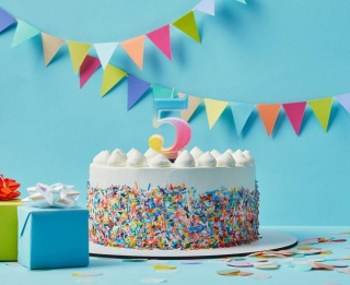 TĘCZOWA ŚWIECZKA CYFRA 5 KOLOROWA 8cm PASTELOWE OMBRE