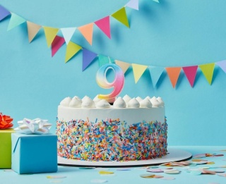 TĘCZOWA ŚWIECZKA CYFRA 9 KOLOROWA 8cm PASTELOWE OMBRE