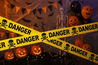 ŻÓŁTA TAŚMA CAUTION: DO NOT ENTER 230cm GADŻET NA HALLOWEEN